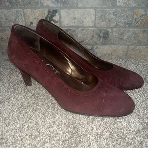 Attilio Giusti Leombruni AGL burgundy suede shoe size 38 pump